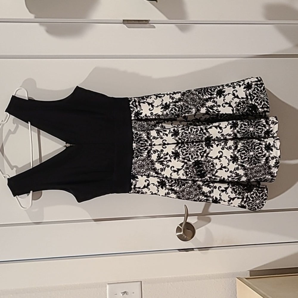 Beautiful Black & White Dress